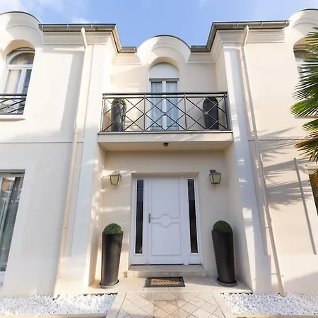 Grande Maison Avec Piscine Et Salle De Cinema Villa Paray-Vieille-Poste