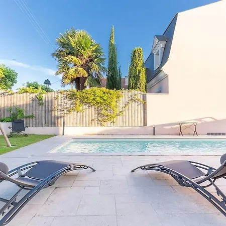 Grande Maison Avec Piscine Et Salle De Cinema *